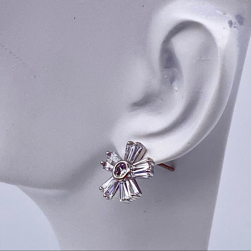 NWT Kenneth Jay Lane Baguette Flower Earrings - Picture 6 of 14